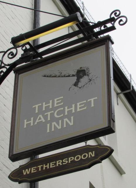 The Hatchet Inn Wetherspoon Ньюбері Екстер'єр фото