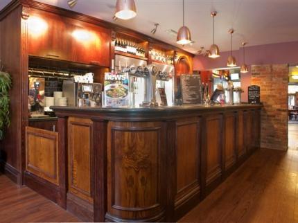 The Hatchet Inn Wetherspoon Ньюбері Екстер'єр фото